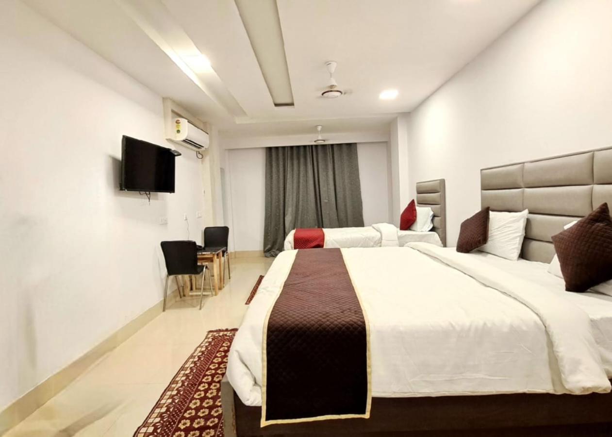 Hotel Amenda International Yeni Delhi Dış mekan fotoğraf