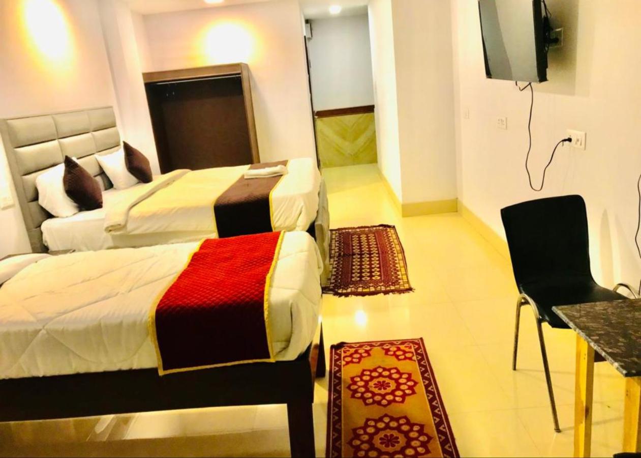Hotel Amenda International Yeni Delhi Dış mekan fotoğraf